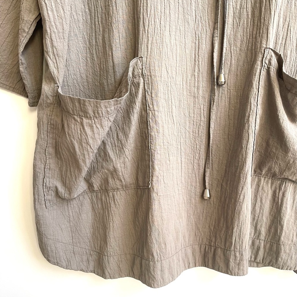Focus Casual Life draped neck artsy top - Picture 3 of 7